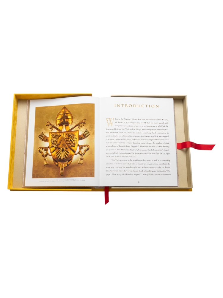 Assouline VATICAN: A PRIVATE VISIT TO A SECRET WORLD